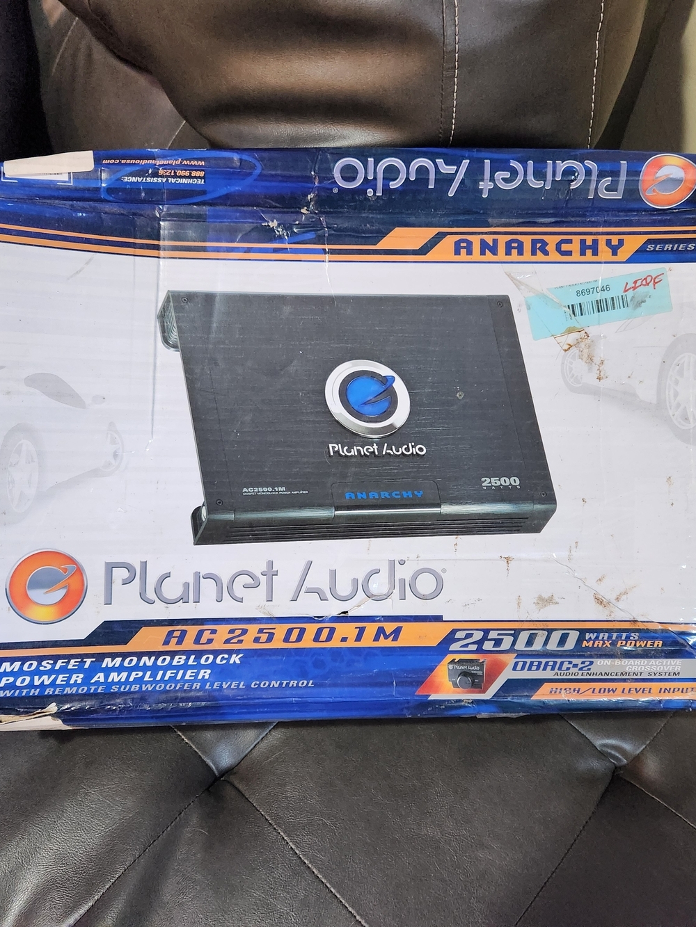 Planet Audio 2500W Car Amplifier in Black and Blue - Picture 8 of 12